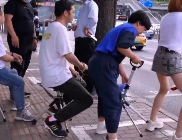 轻人抛弃了双11爱上了“老年严选”AG旗舰厅·(中国)网站这届脆皮年(图6)