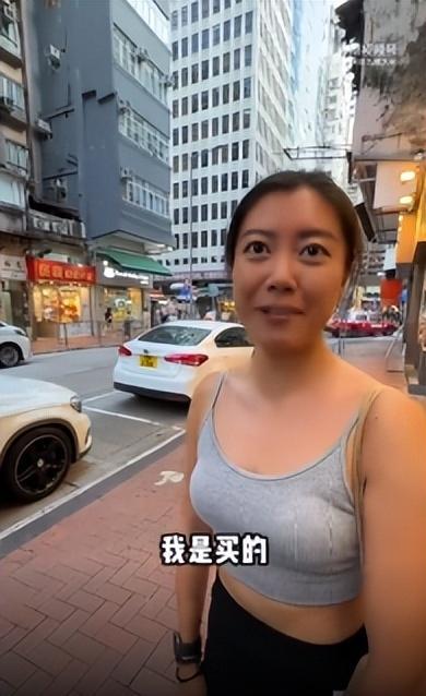 5平米晚上睡衣柜顶客厅宽敞还有大阳台AG旗舰厅女子香港花近400万买1(图4)