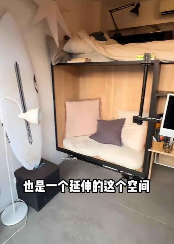 5平米晚上睡衣柜顶客厅宽敞还有大阳台AG旗舰厅女子香港花近400万买1(图7)
